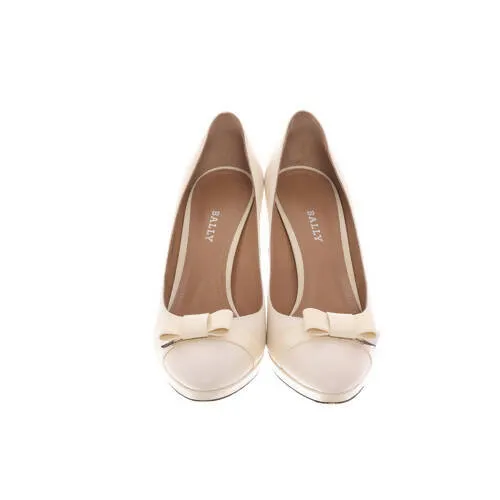 BALLY Pumps/Peeptoes aus Leder in Creme EU 40
