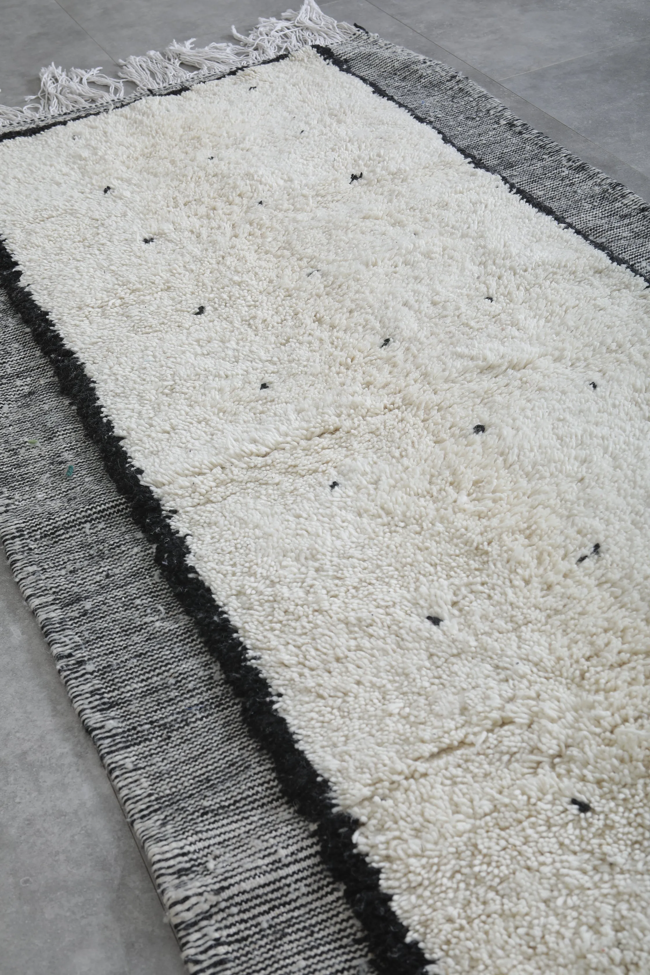 Beautiful Moroccan Rug Runner - 3.7 x 9 ft