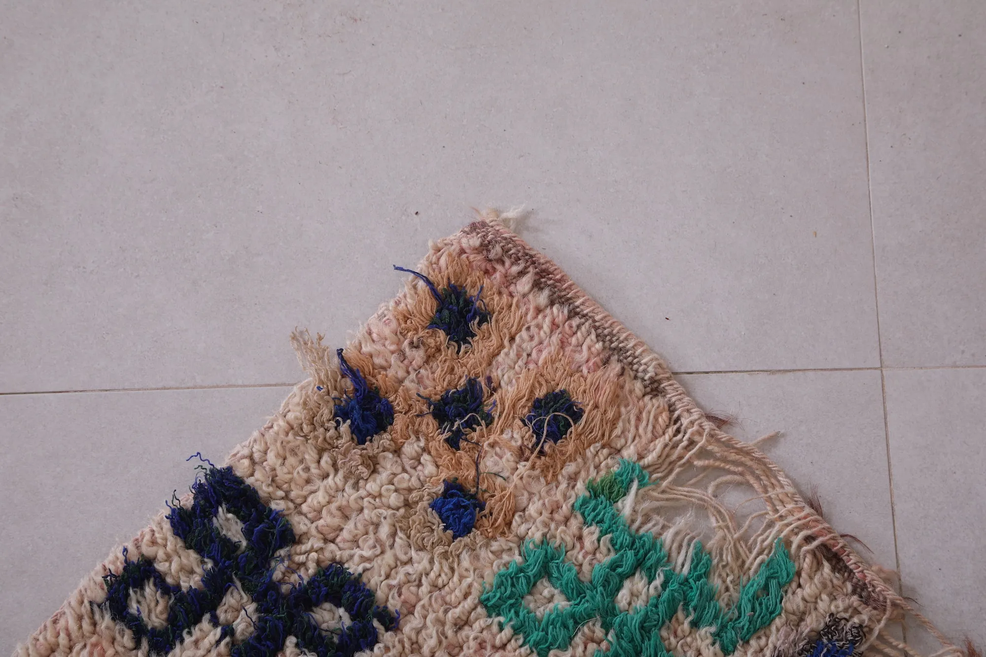 Colorful moroccan berber runner rug 2.7 X 5.9 Feet
