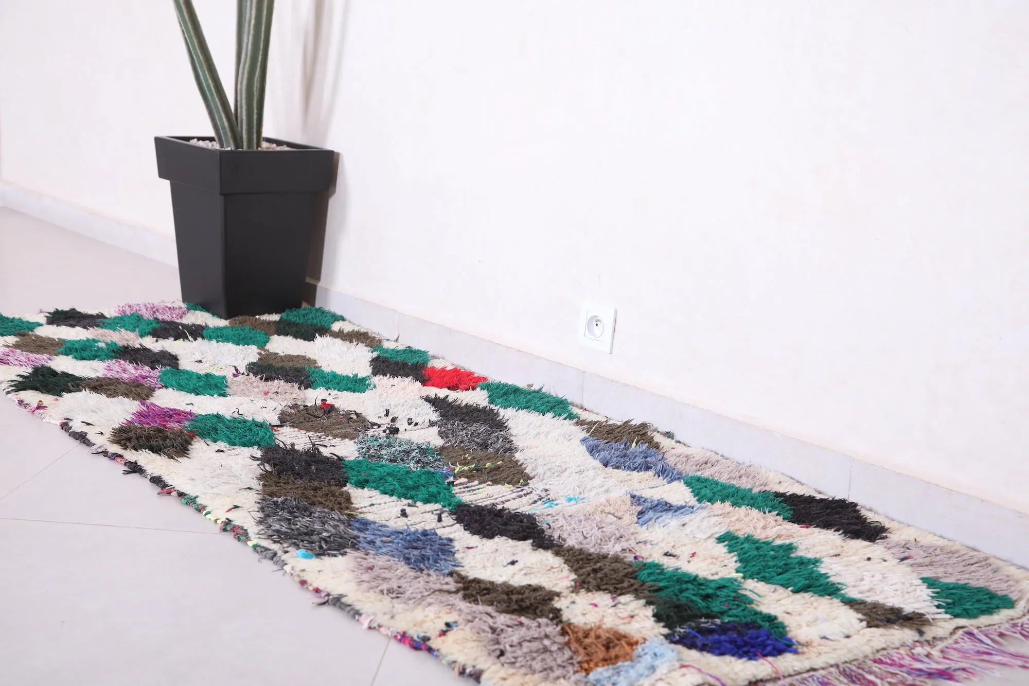 Colorful Shaggy Runner Rug 2.6 X 6.8 Feet