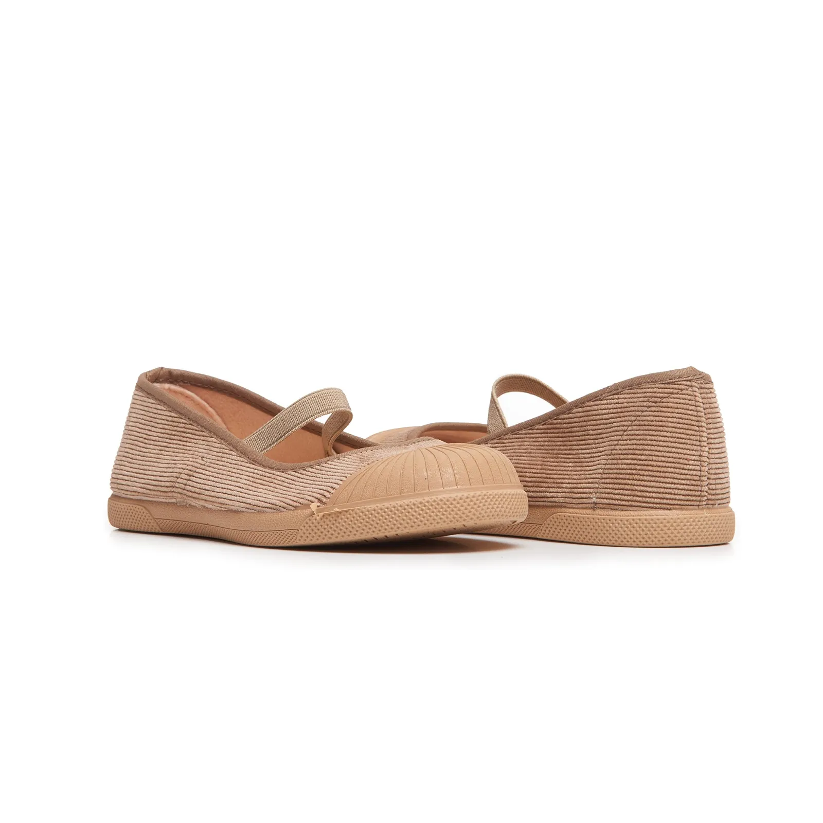 Emi Camel