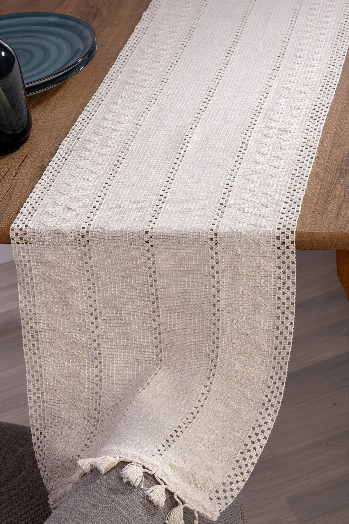 Full Laced Table Runner