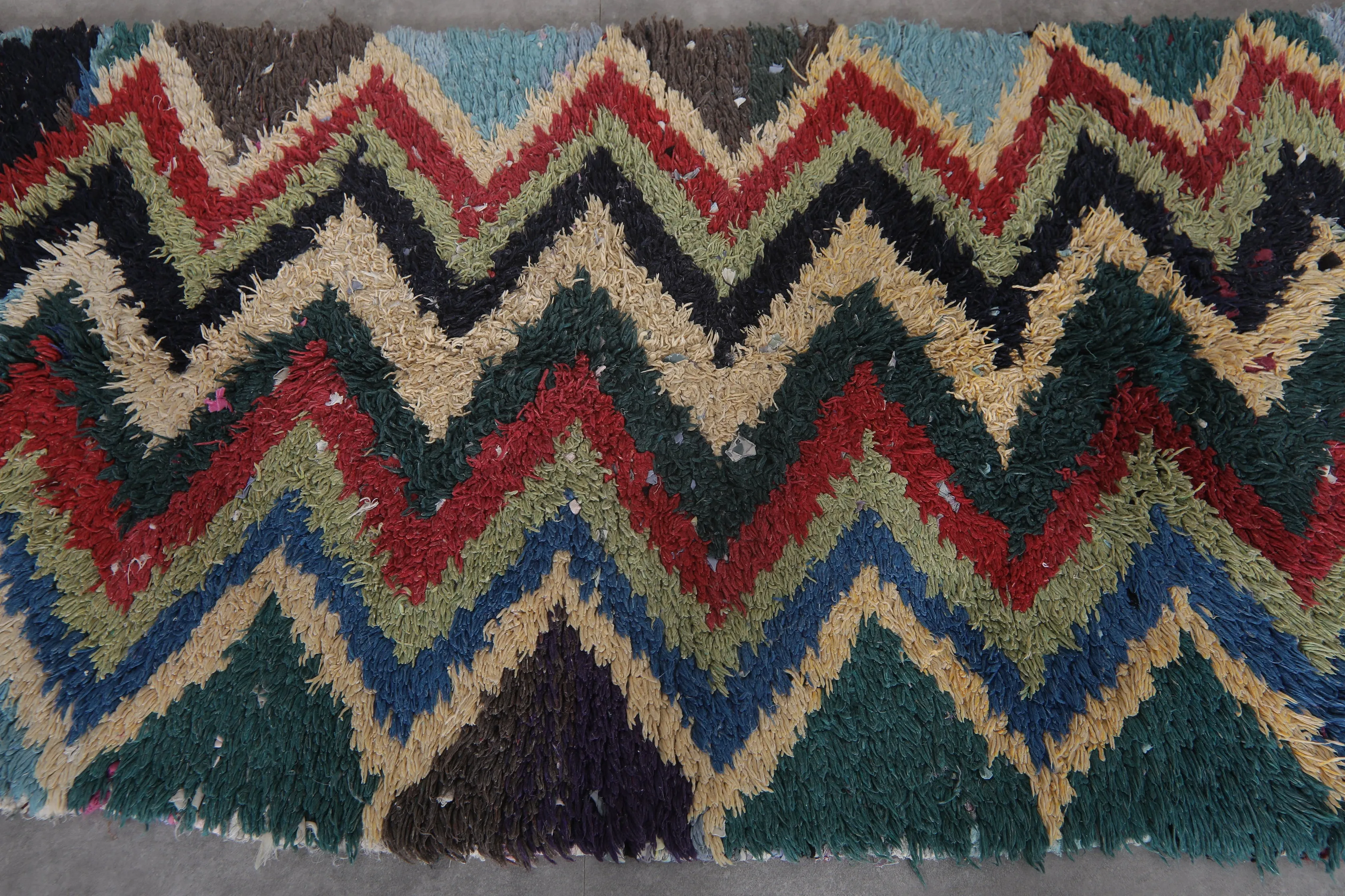 Handwoven Colorful Moroccan Rug – Unique Design | 3.2 x 6.7 FT
