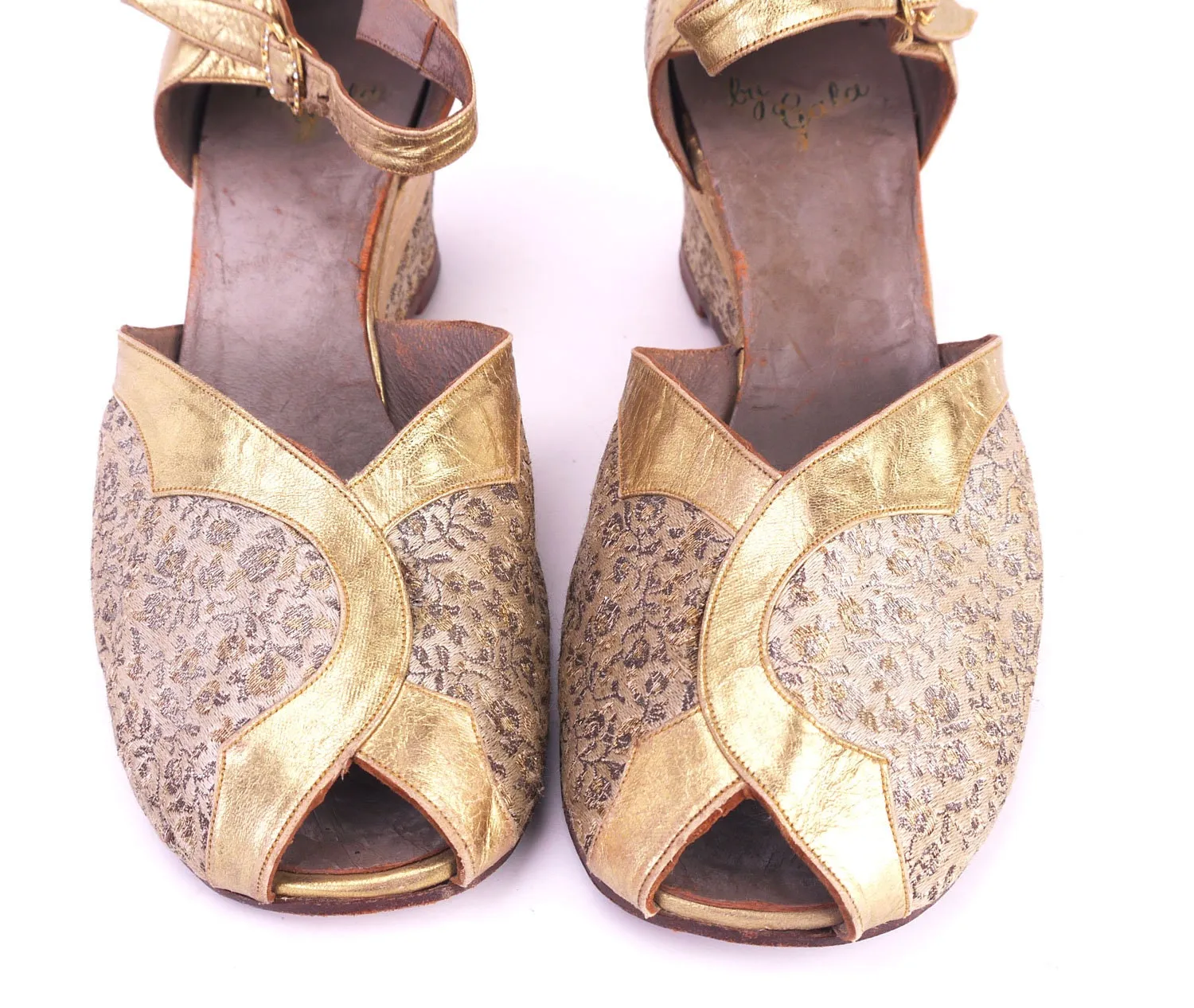 Incredible 1940s Wedge Gold Brocade Sandals Shoes UK 6.5