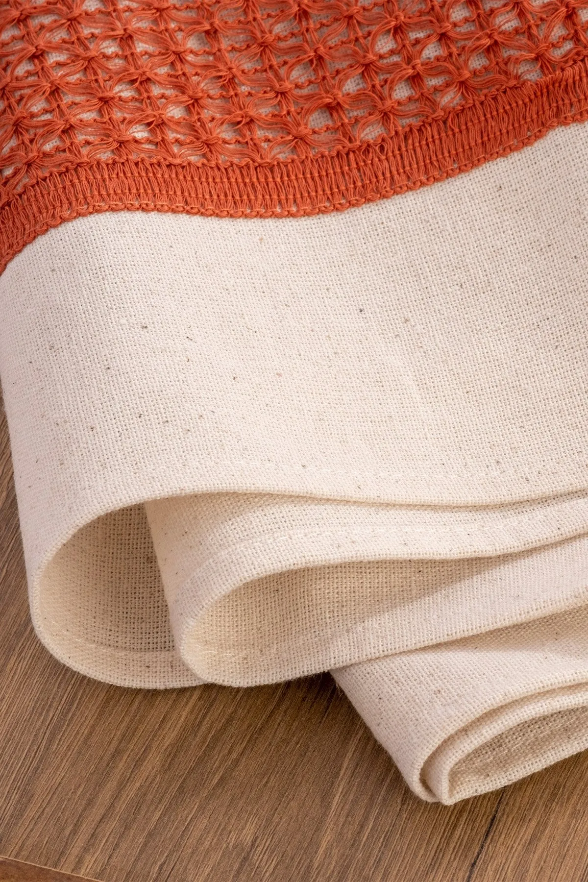 Lace Tasseled Linen Table Runner