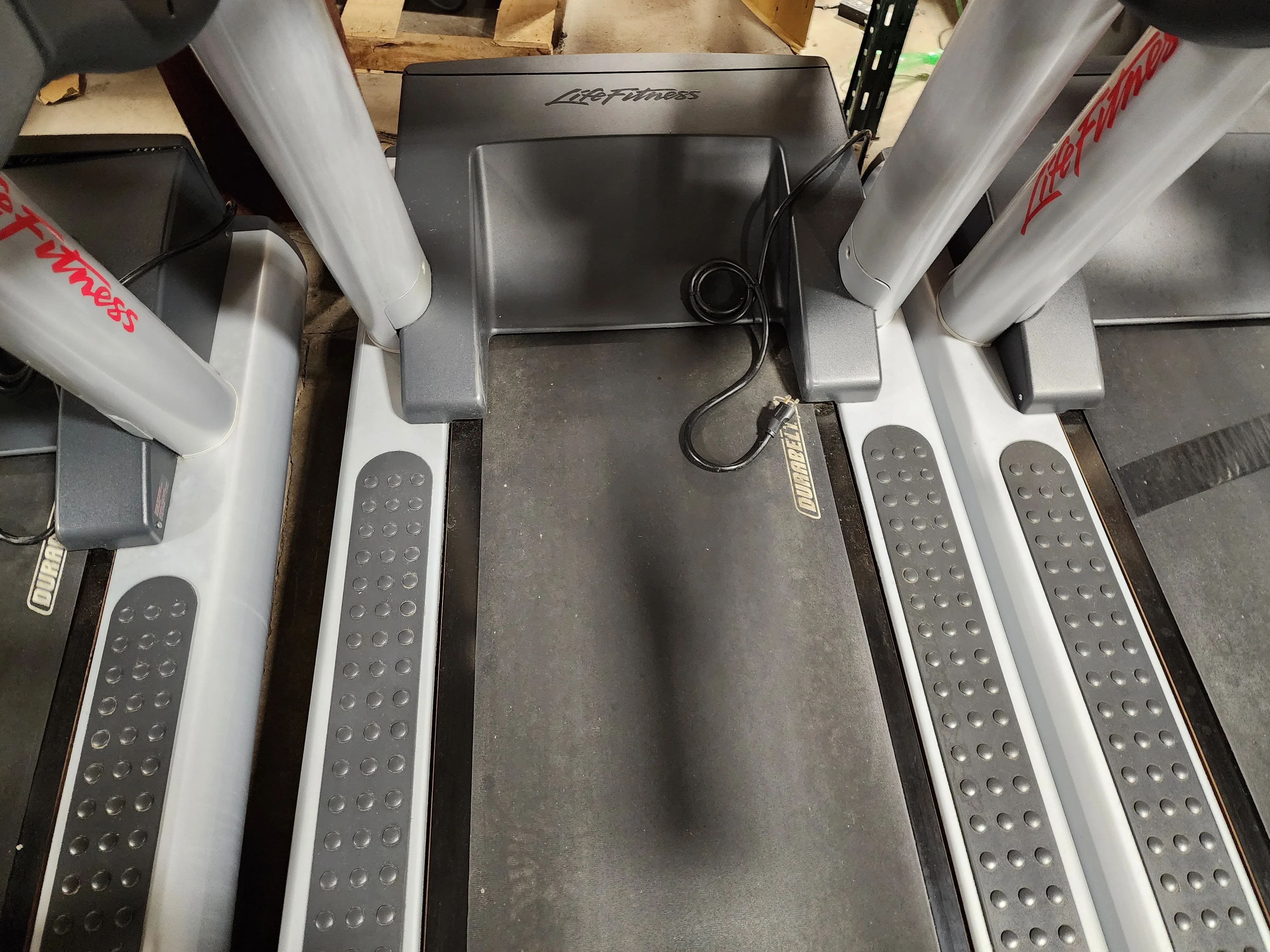 Life Fitness Integrity Series CLST Treadmill