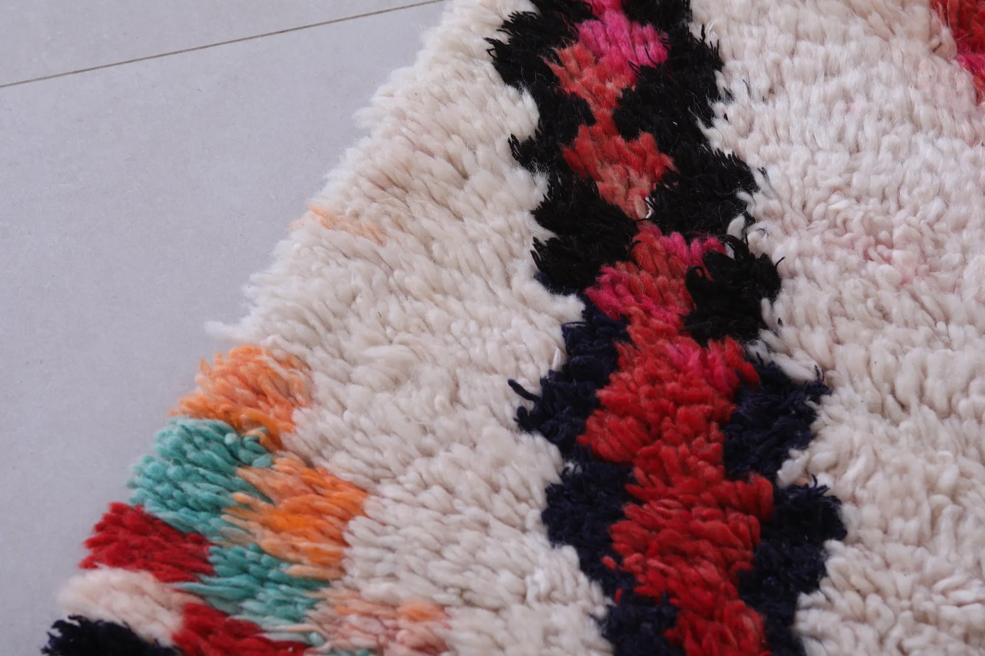 Long Beautiful Colorful Rug 2.3 X 5.9 Feet