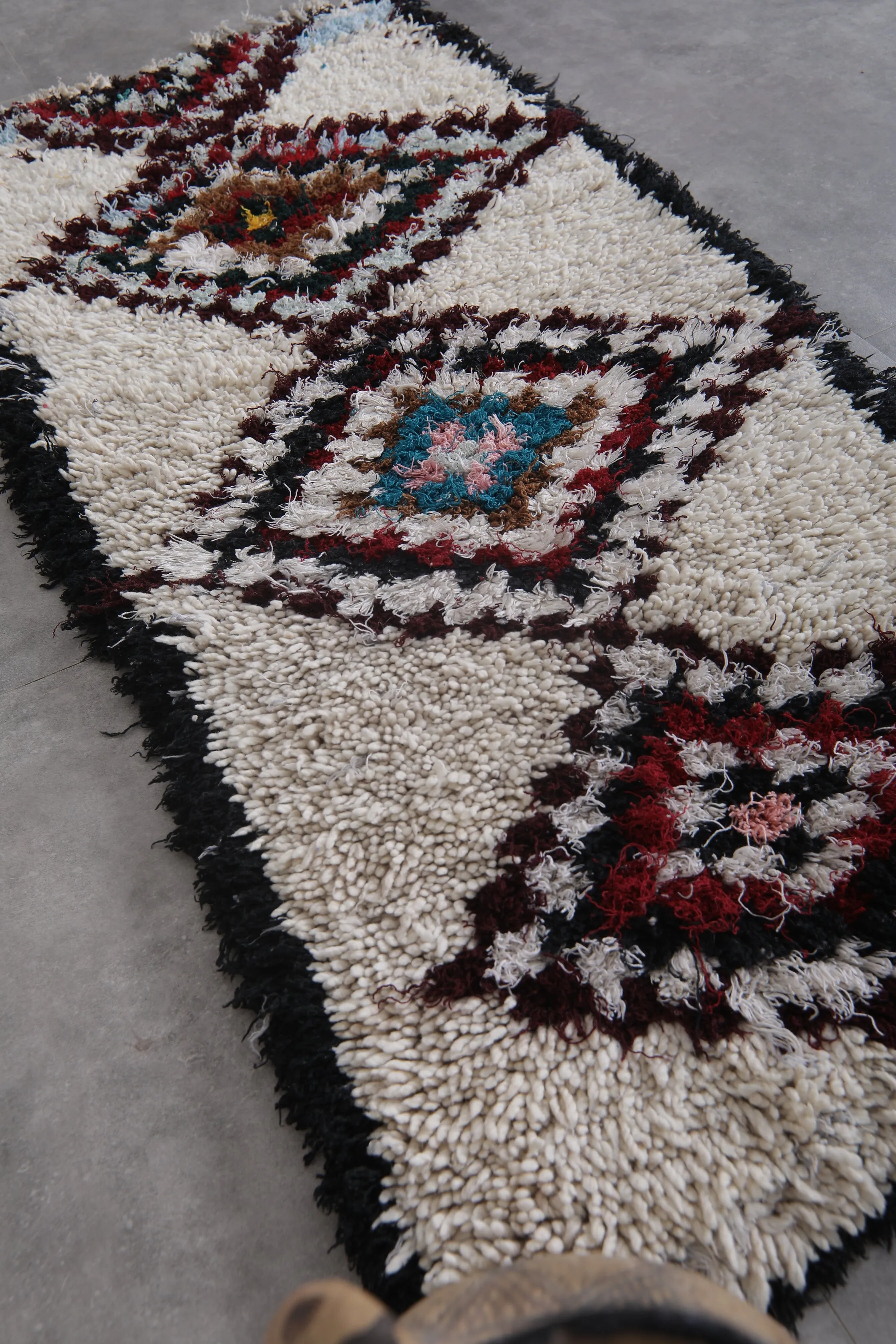 Moroccan hallway Runner Rug 2.5 X 5.6 Feet