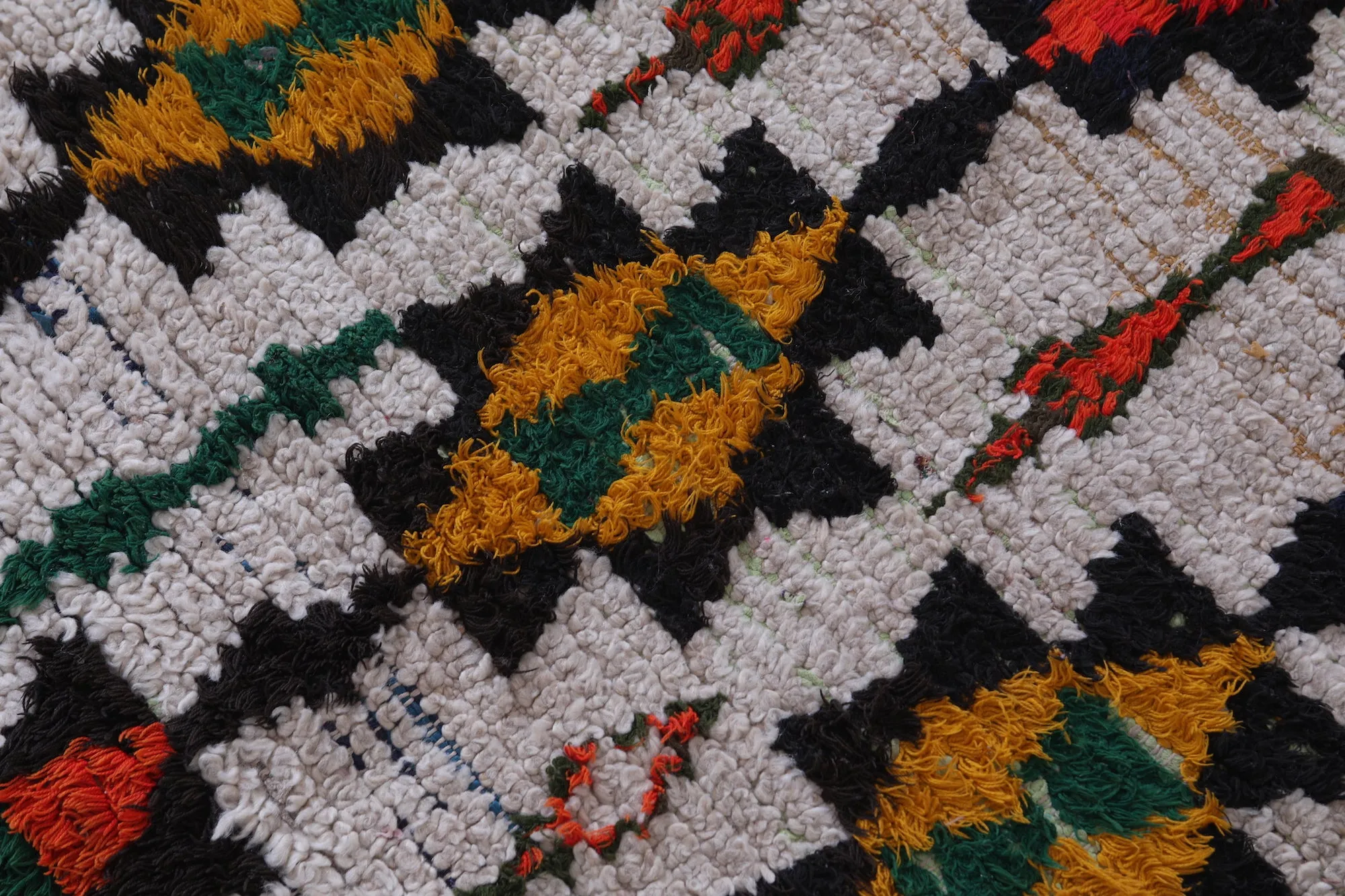 Moroccan Handmade Rug – Geometric Star Patterns 3.5 x 5.3 FT
