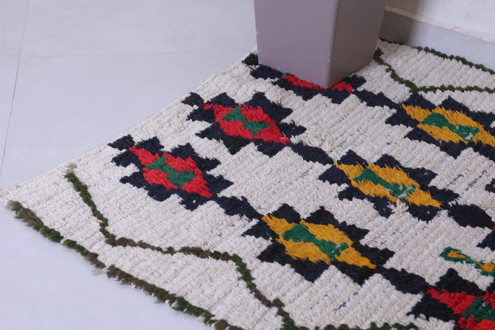 Moroccan Handmade Rug – Geometric Star Patterns 3.5 x 5.3 FT