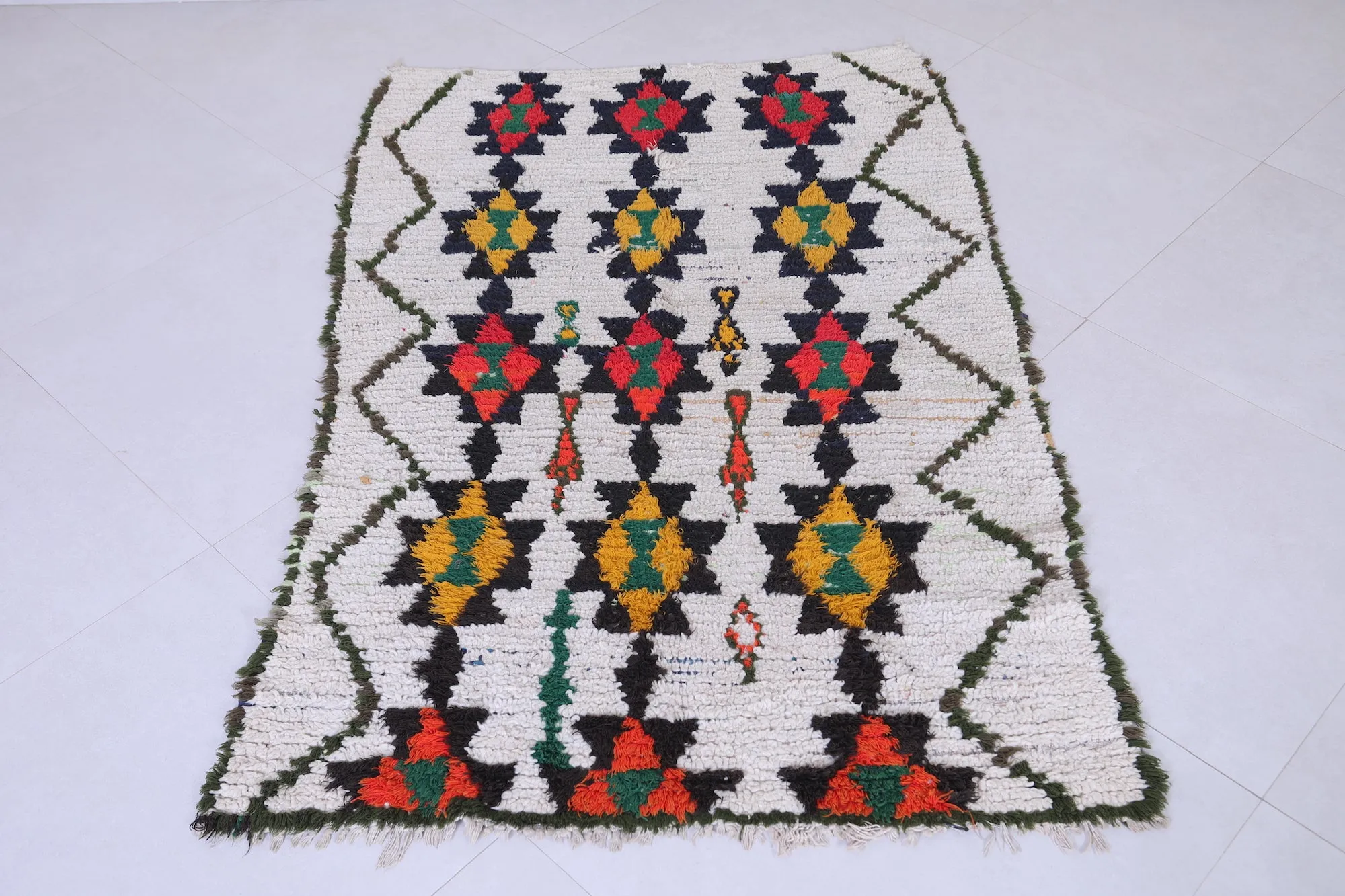 Moroccan Handmade Rug – Geometric Star Patterns 3.5 x 5.3 FT