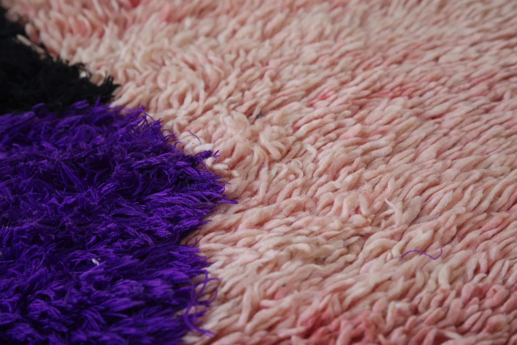 Moroccan Runner Rug 3.2 x 9 FT - Pink & Black Diamond Design