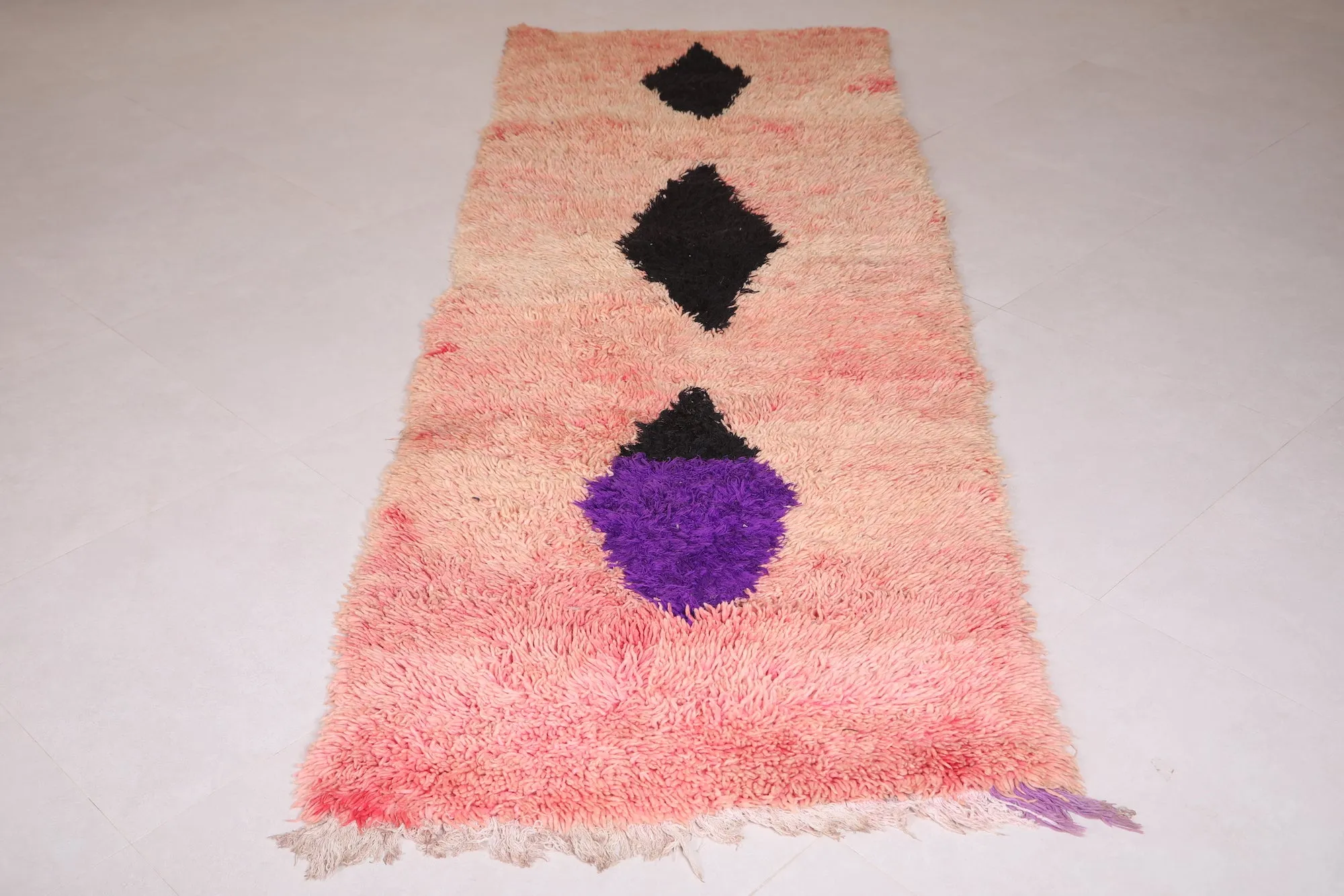Moroccan Runner Rug 3.2 x 9 FT - Pink & Black Diamond Design