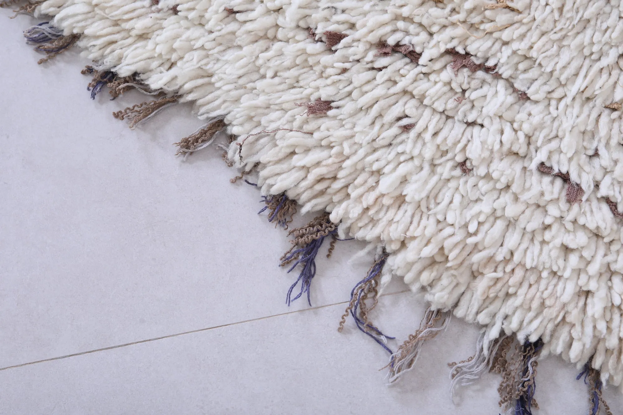 Moroccan Shaggy Rug Runner – Handmade Berber Carpet (2.4 x 5.9 ft)