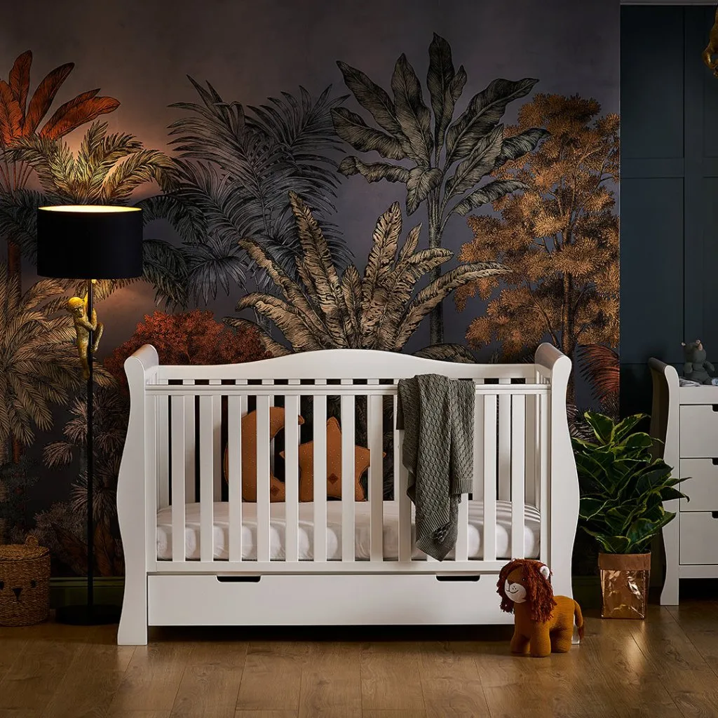 OBABY Stamford Luxe Cot Bed & Moisture Management Mattress - White