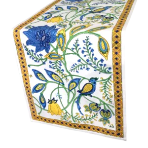PAR Table Runner Monet's Kitchen