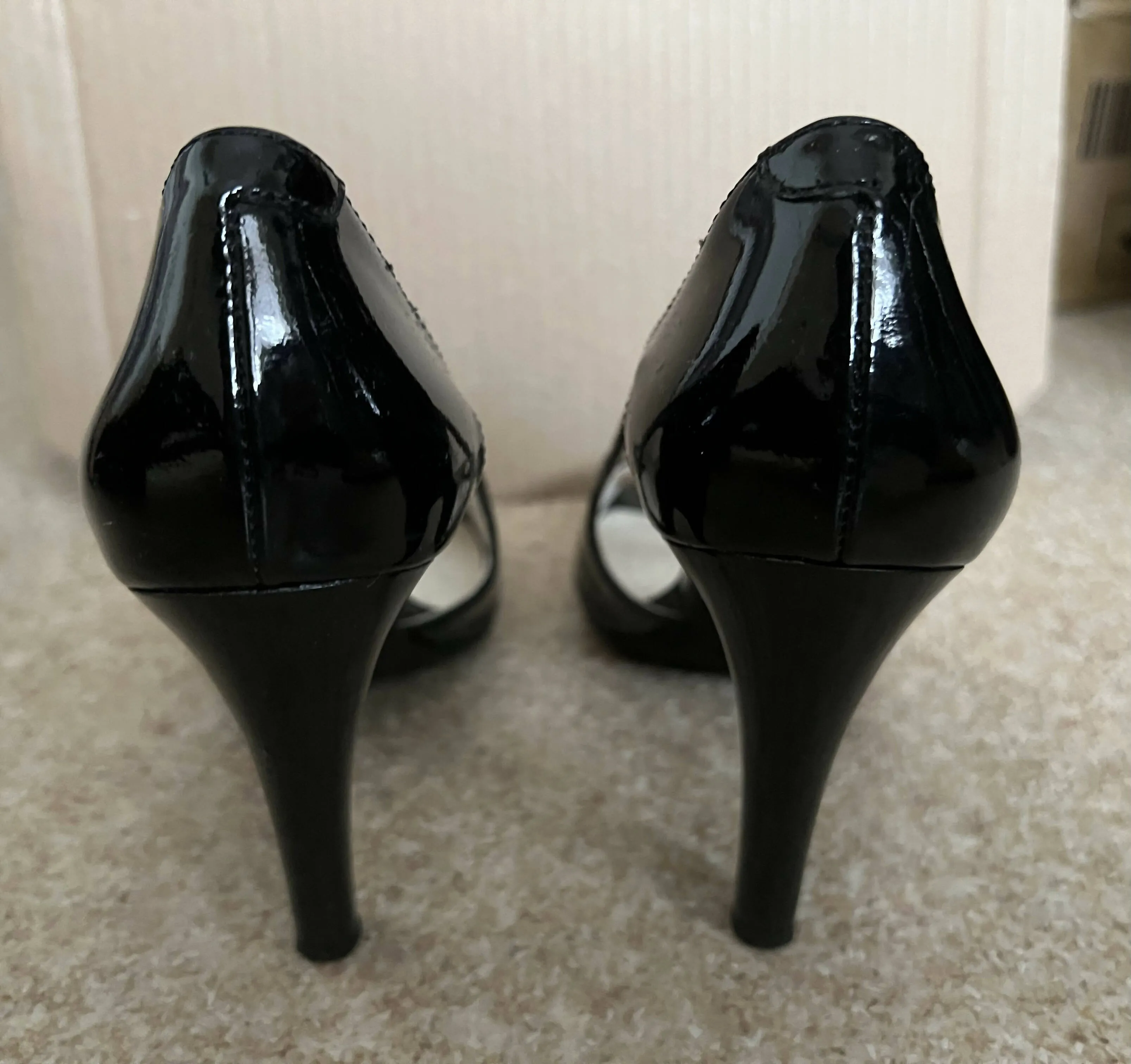 Peeptoes lack schwarz, Grösse 35, Geox
