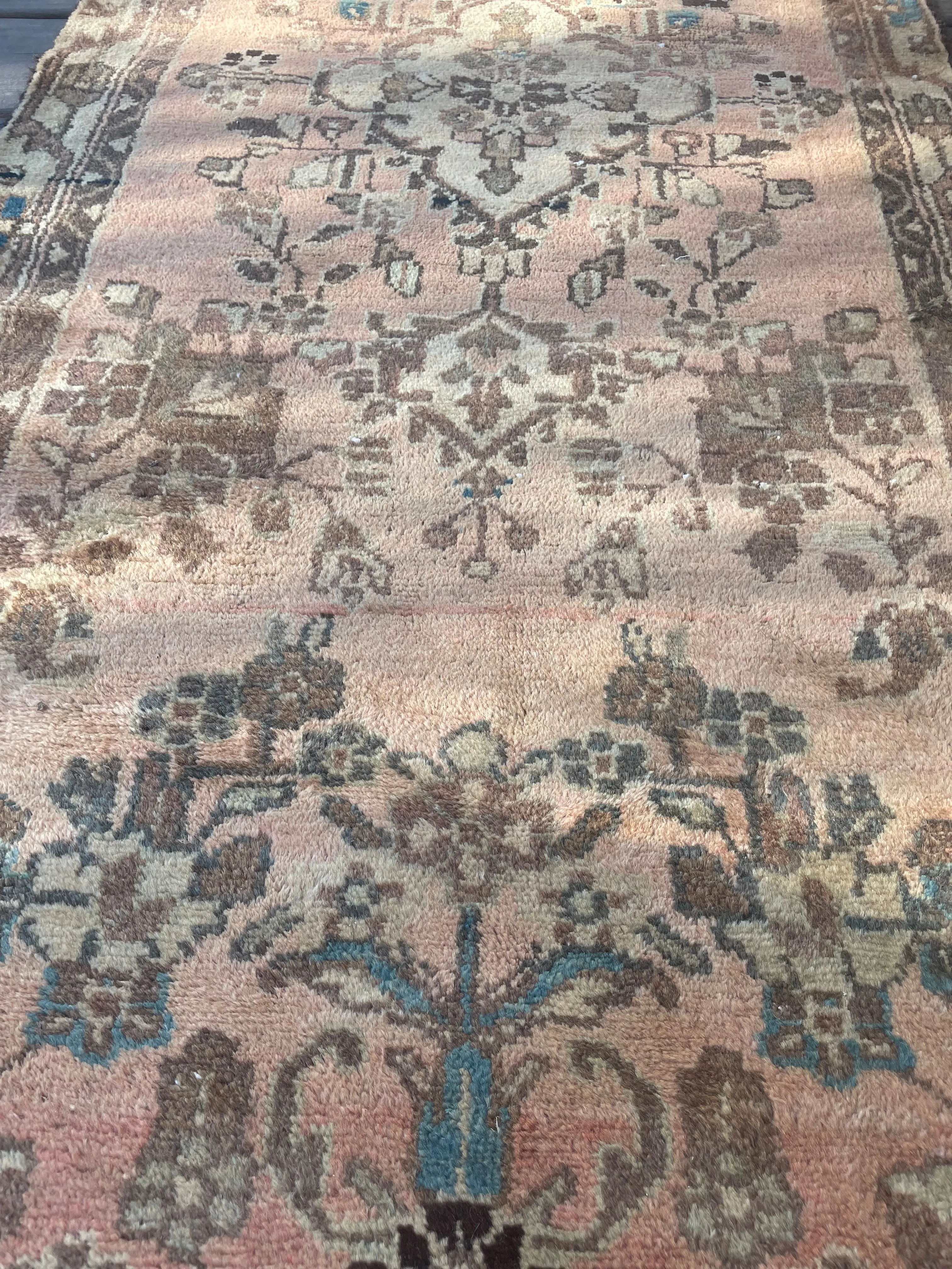 Rose 2’2x9’2