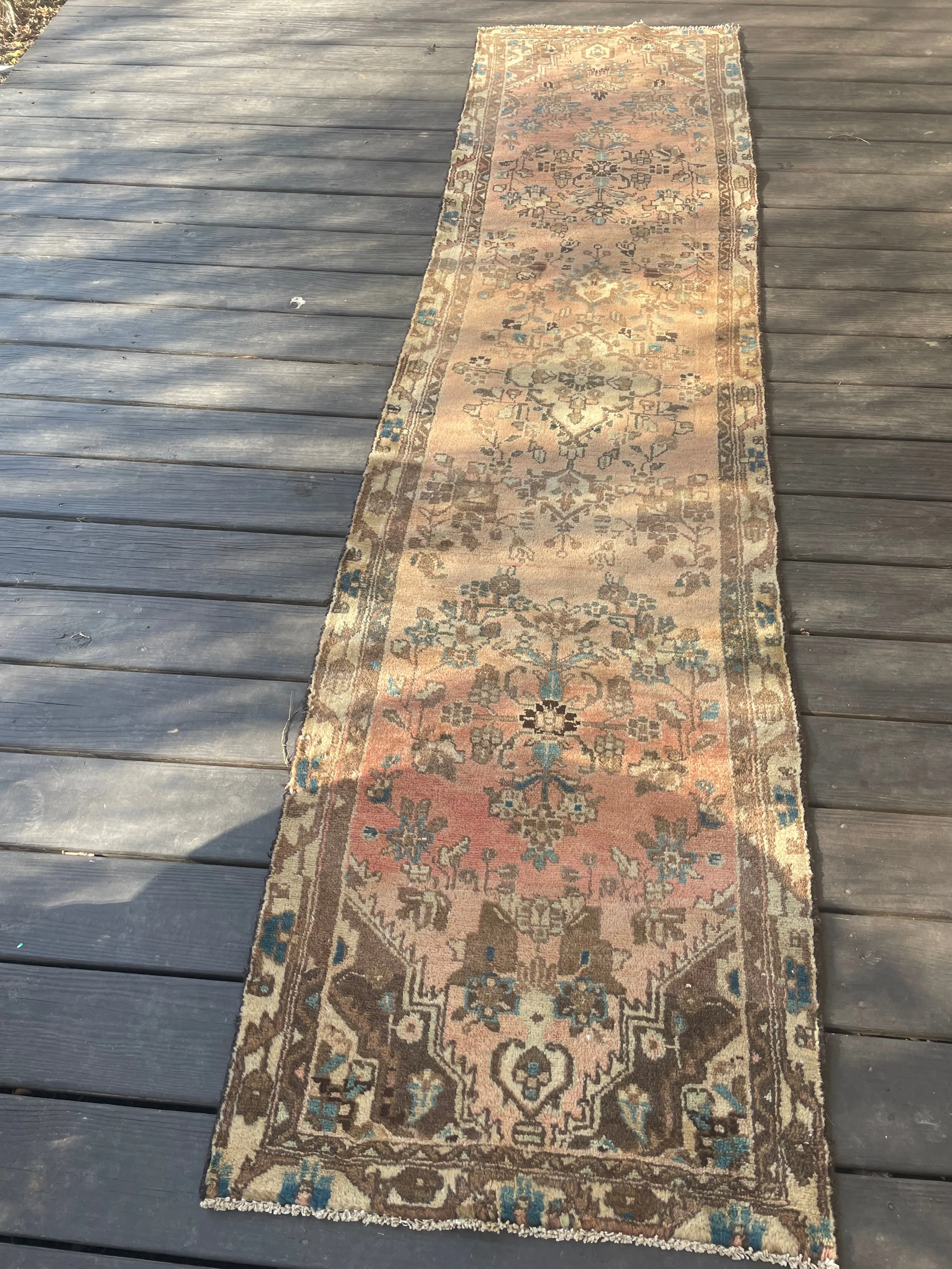 Rose 2’2x9’2