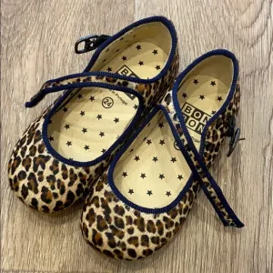 Selling these bonton shoes size 23, 24 and 36