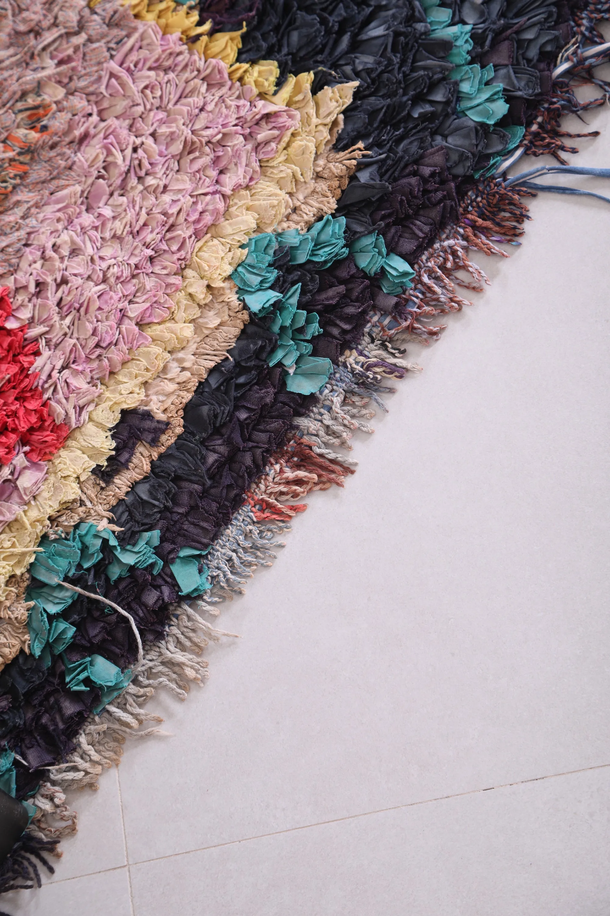Shaggy Colorful Moroccan Rug 2.5 X 5.4 Feet