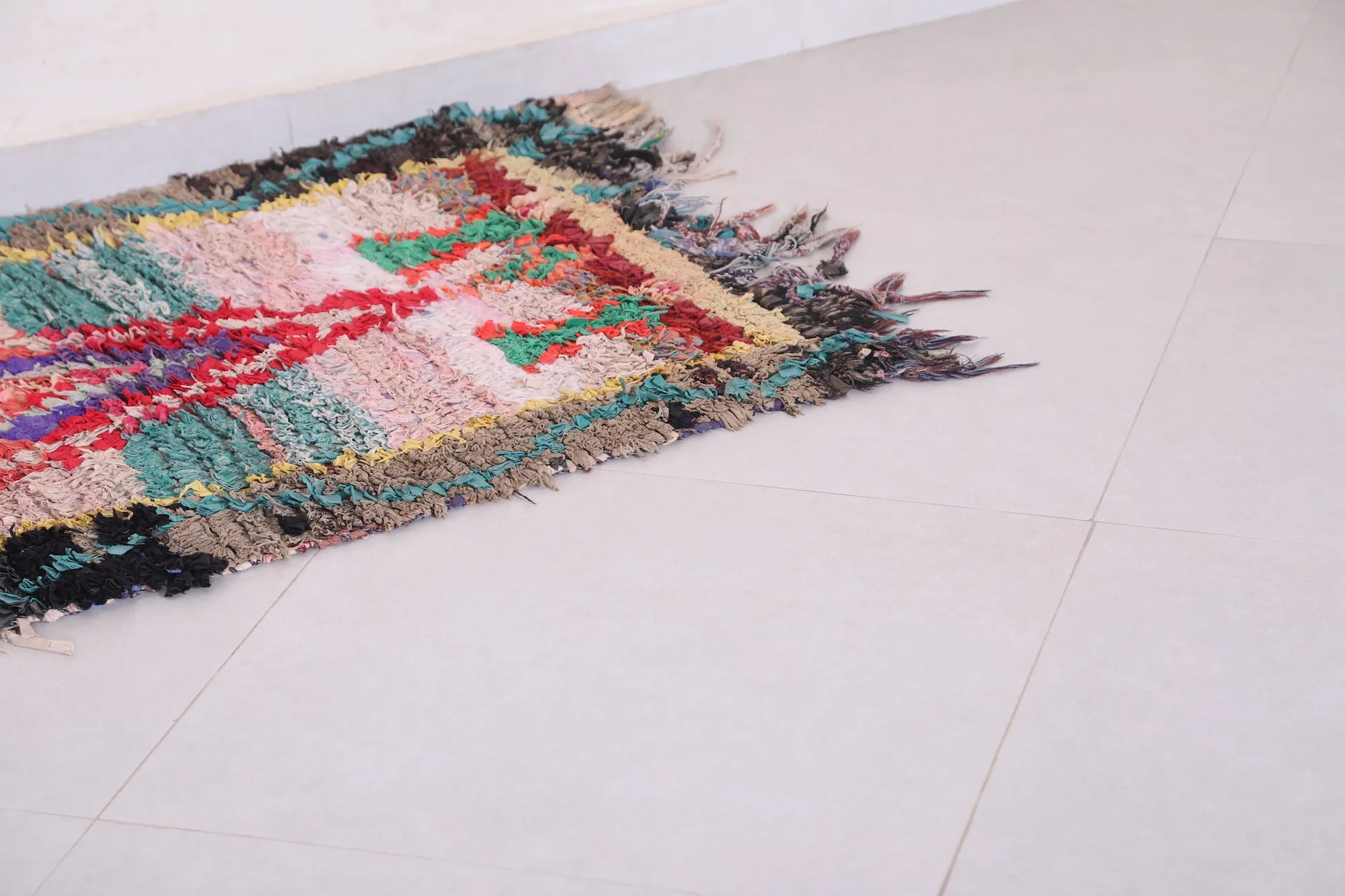 Shaggy Colorful Moroccan Rug 2.5 X 5.4 Feet