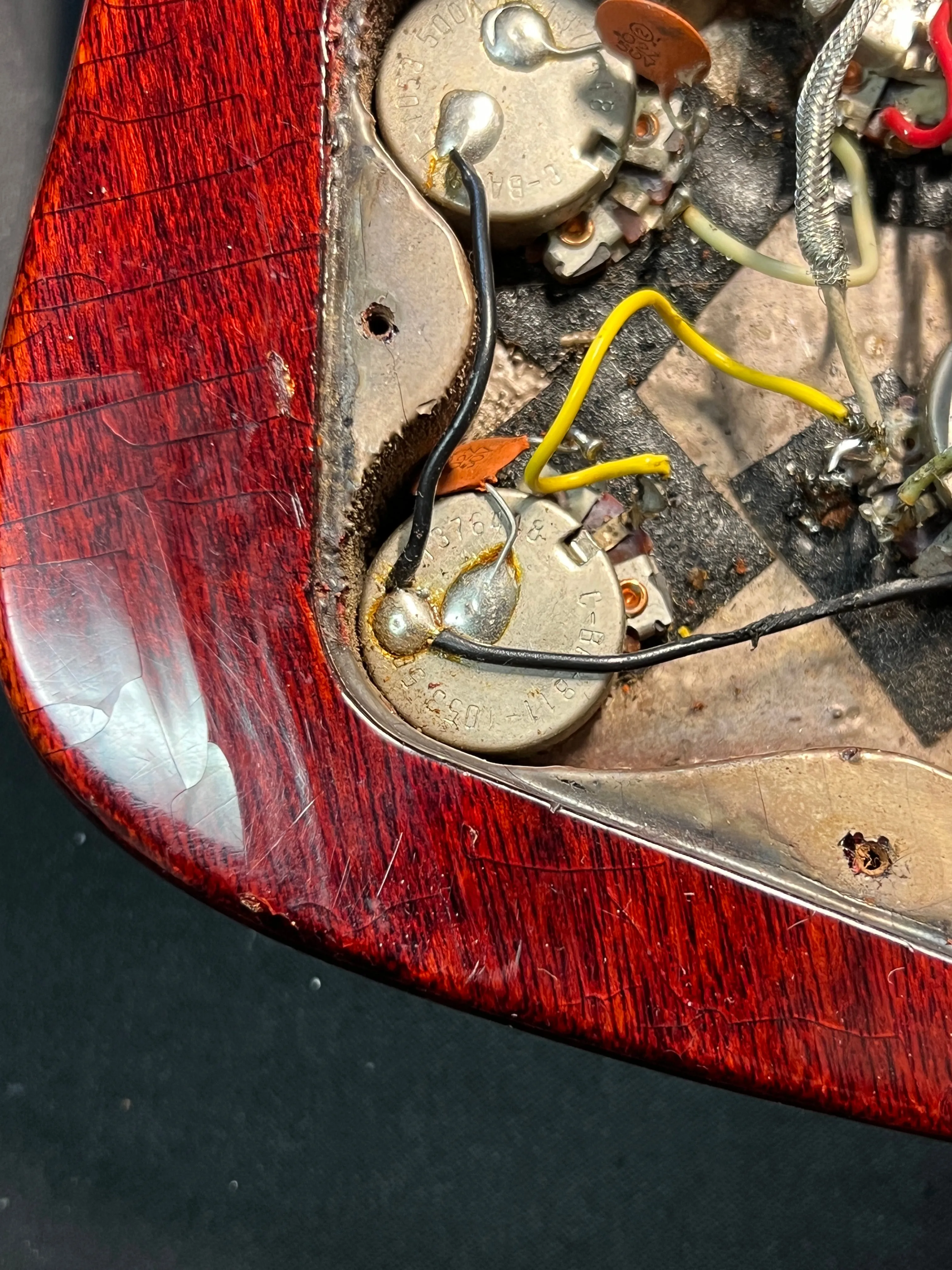 SOLD - Gibson V Firebird 1965 Cherry Red