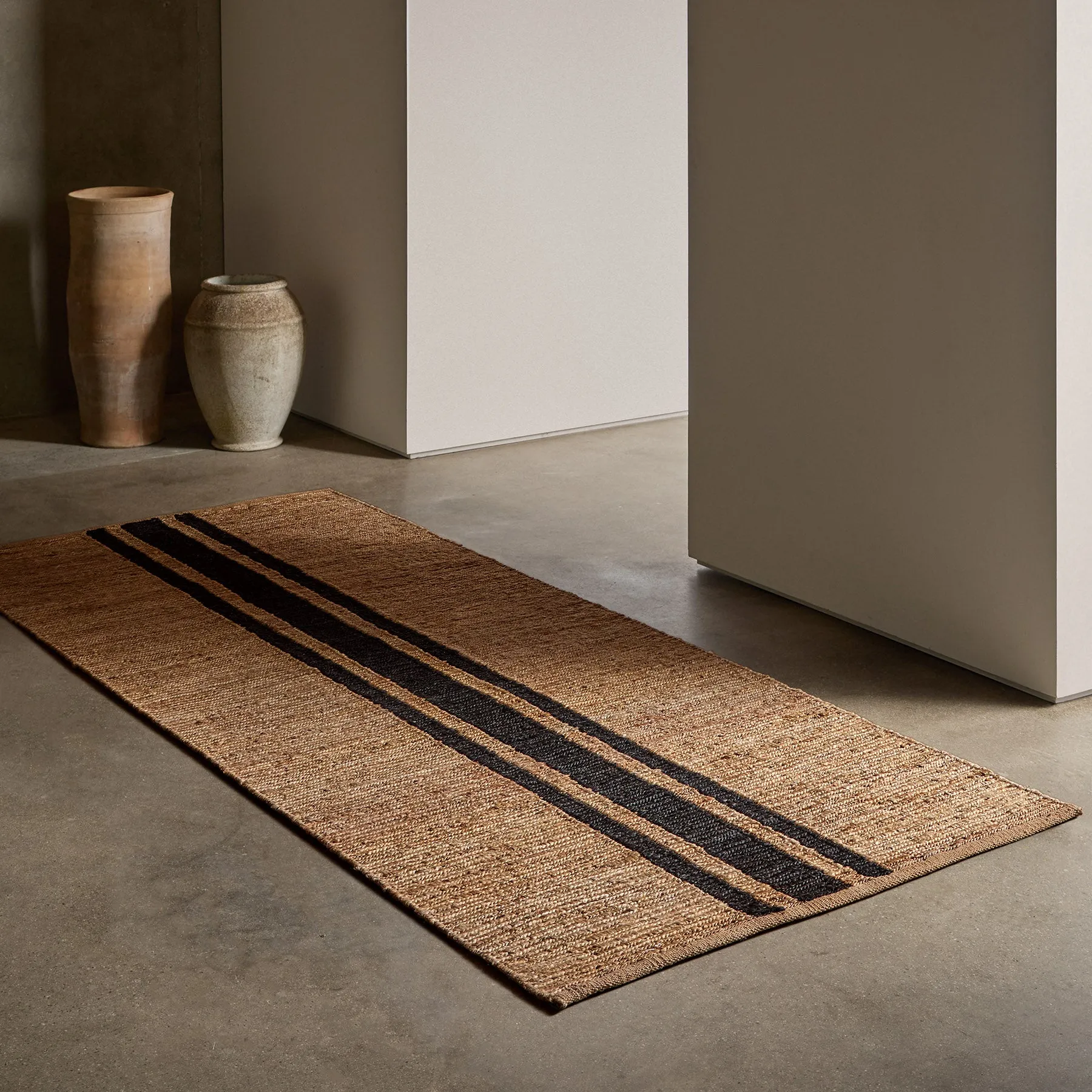 Triple Stripe Jute Runner 3.5Ft X 9Ft - Natural/Charcoal Stripe