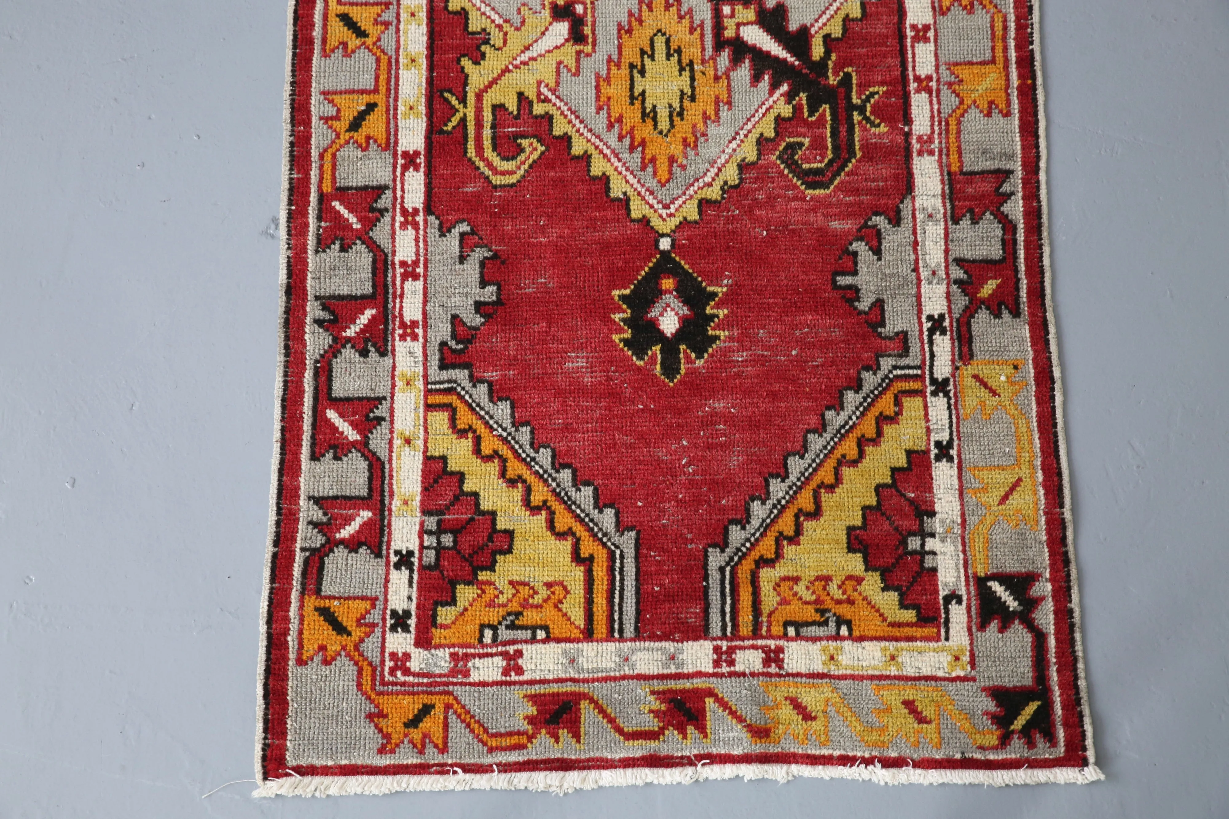 Vintage Anatolian Rug 2.7ftx6.2ft