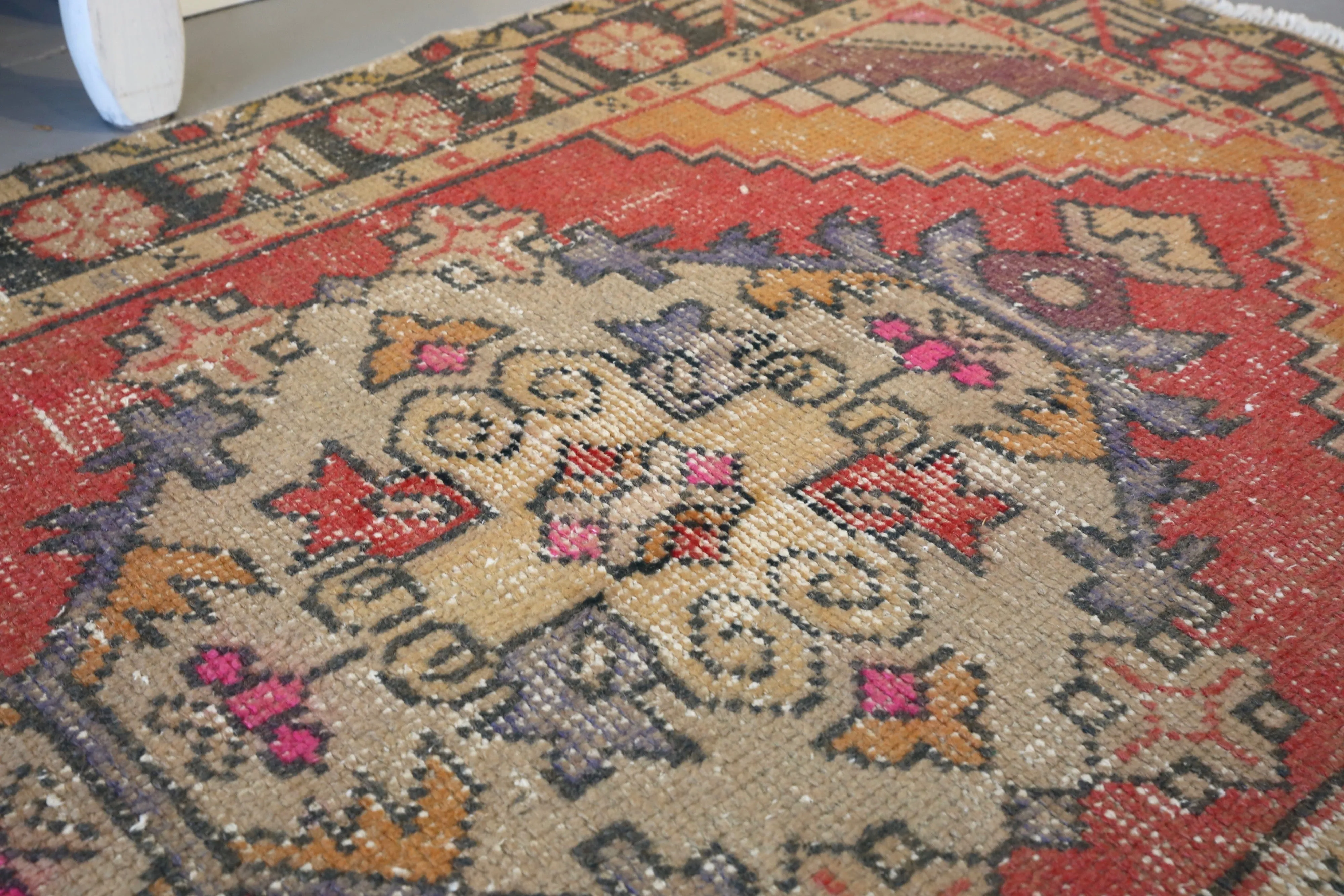 Vintage Anatolian Runner Rug 3ftx9.4ft