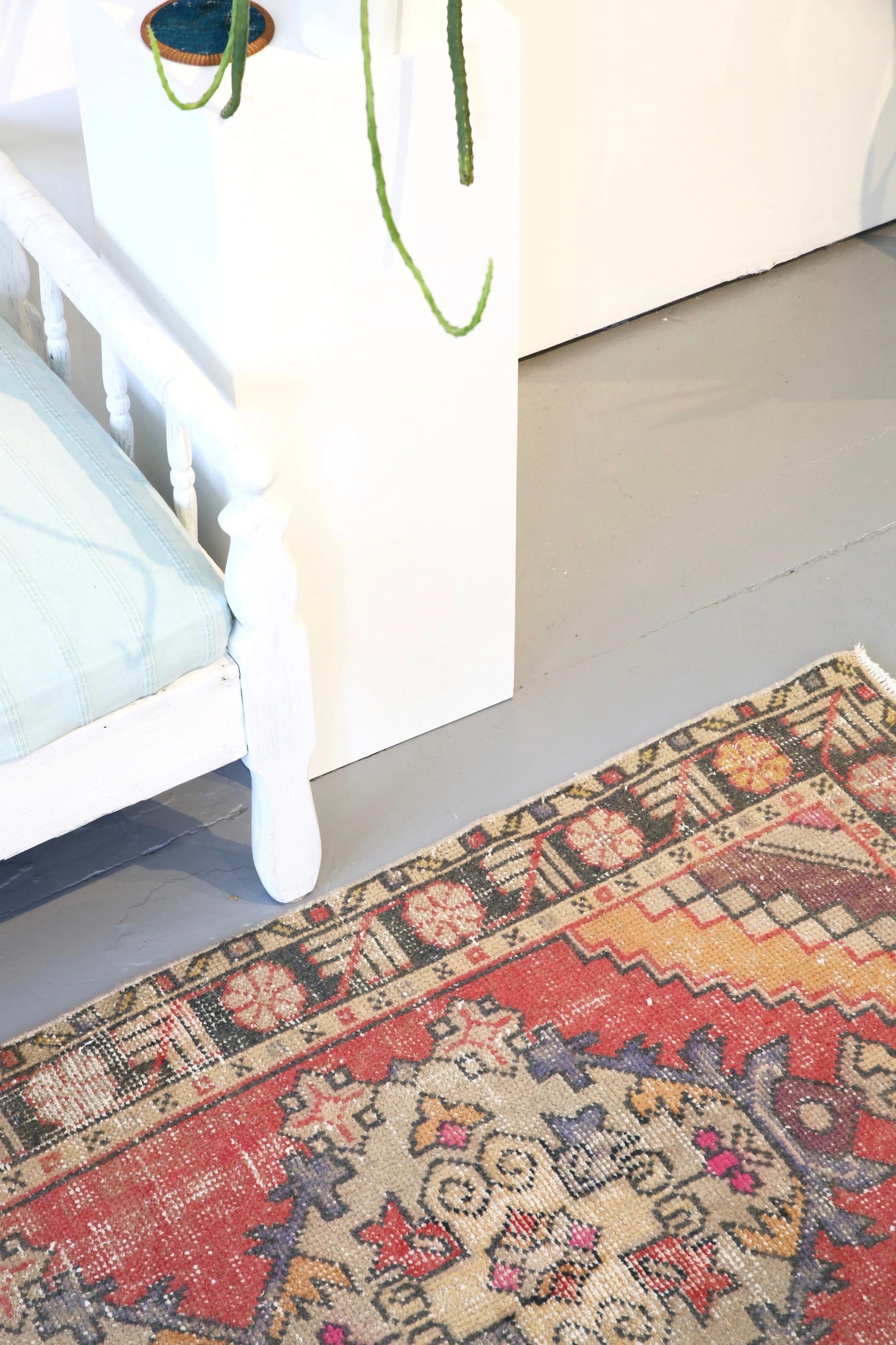 Vintage Anatolian Runner Rug 3ftx9.4ft
