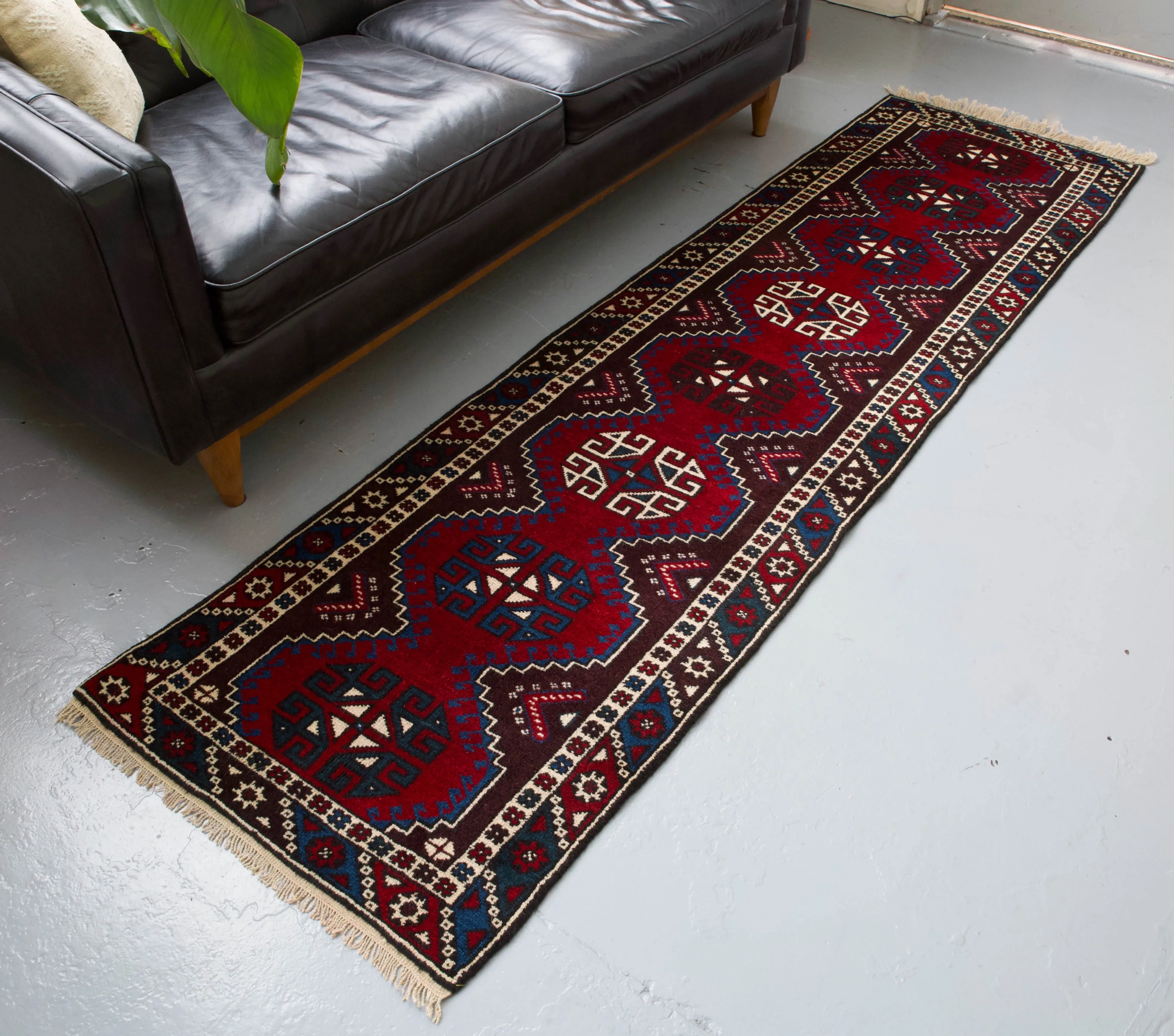 Vintage Turkish Dosemealti Runner Rug 2'6"x9'2"